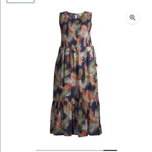 Terra & Sky Relaxed Fit Sleeveless
Crew Neck Maxi Dress (Women's Plus).